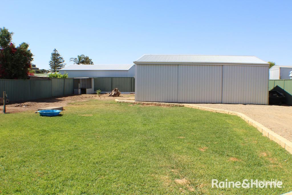 17 Elizabeth St, Roseworthy, SA 5371
