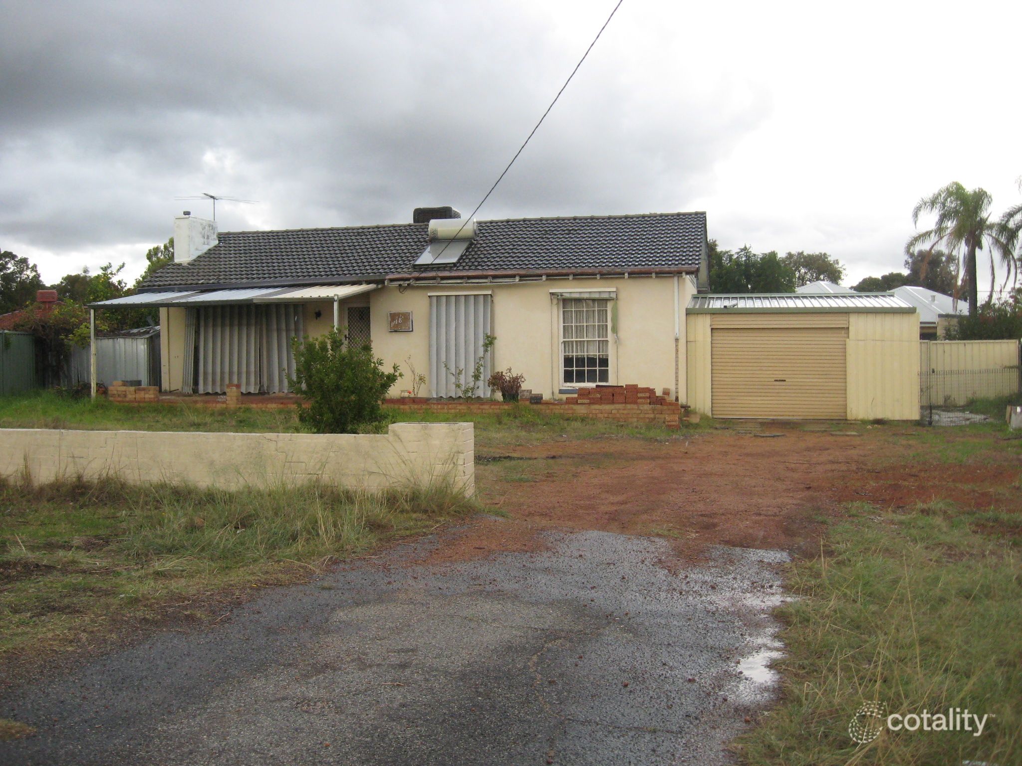 18 Hambledon Cres, Armadale, WA 6112