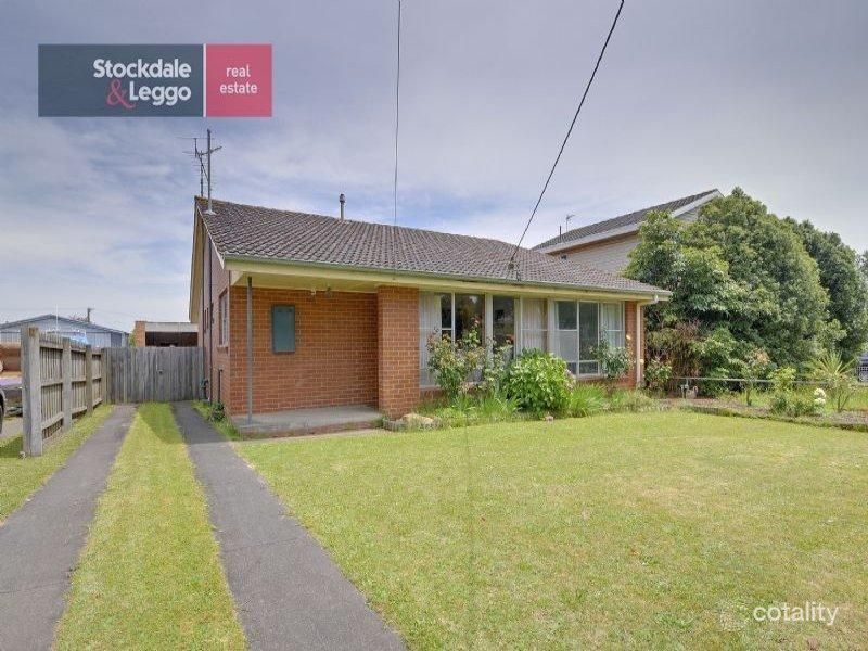 27 Manuka St, Churchill, VIC 3842