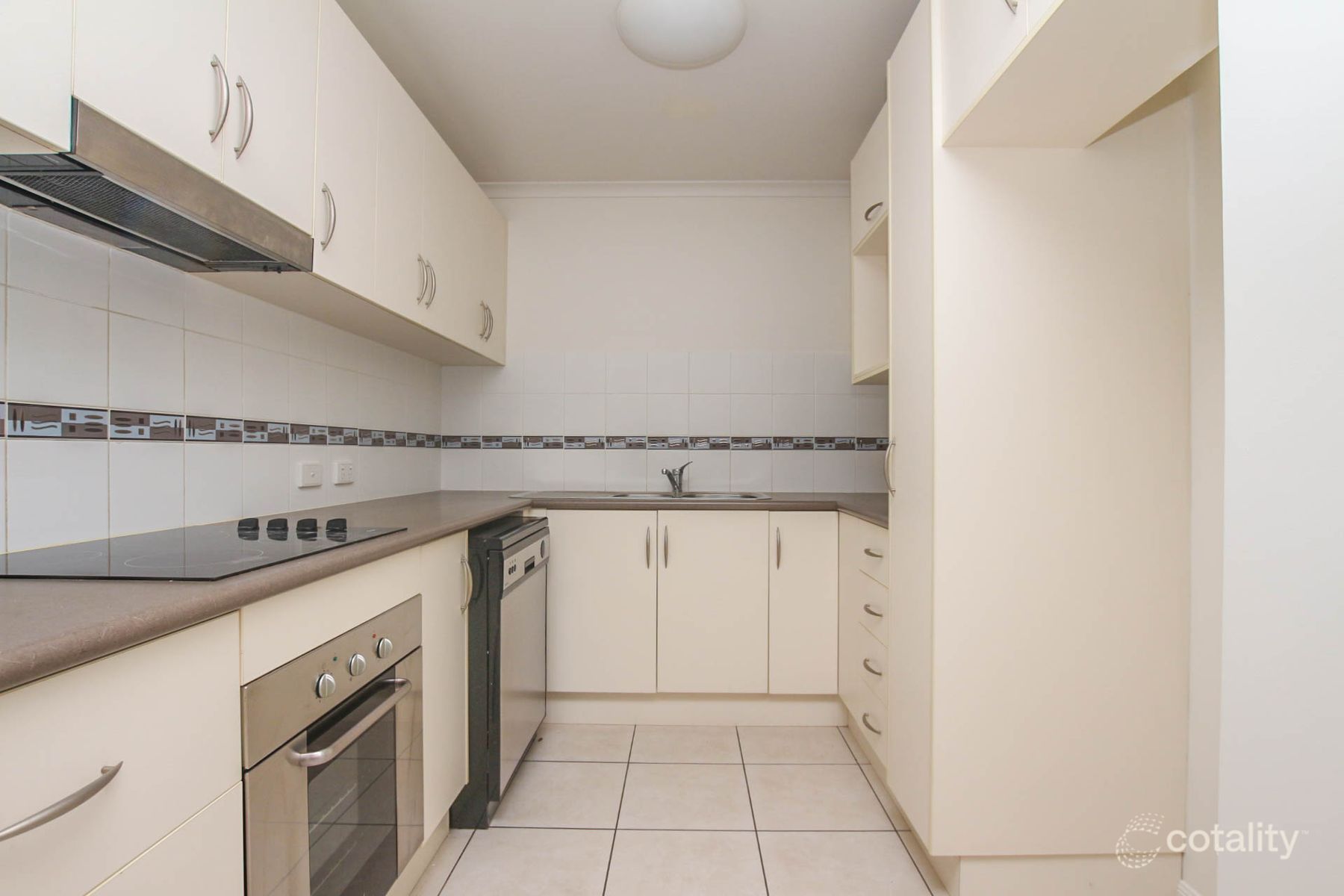 4/172 Spence St, Bungalow, QLD 4870