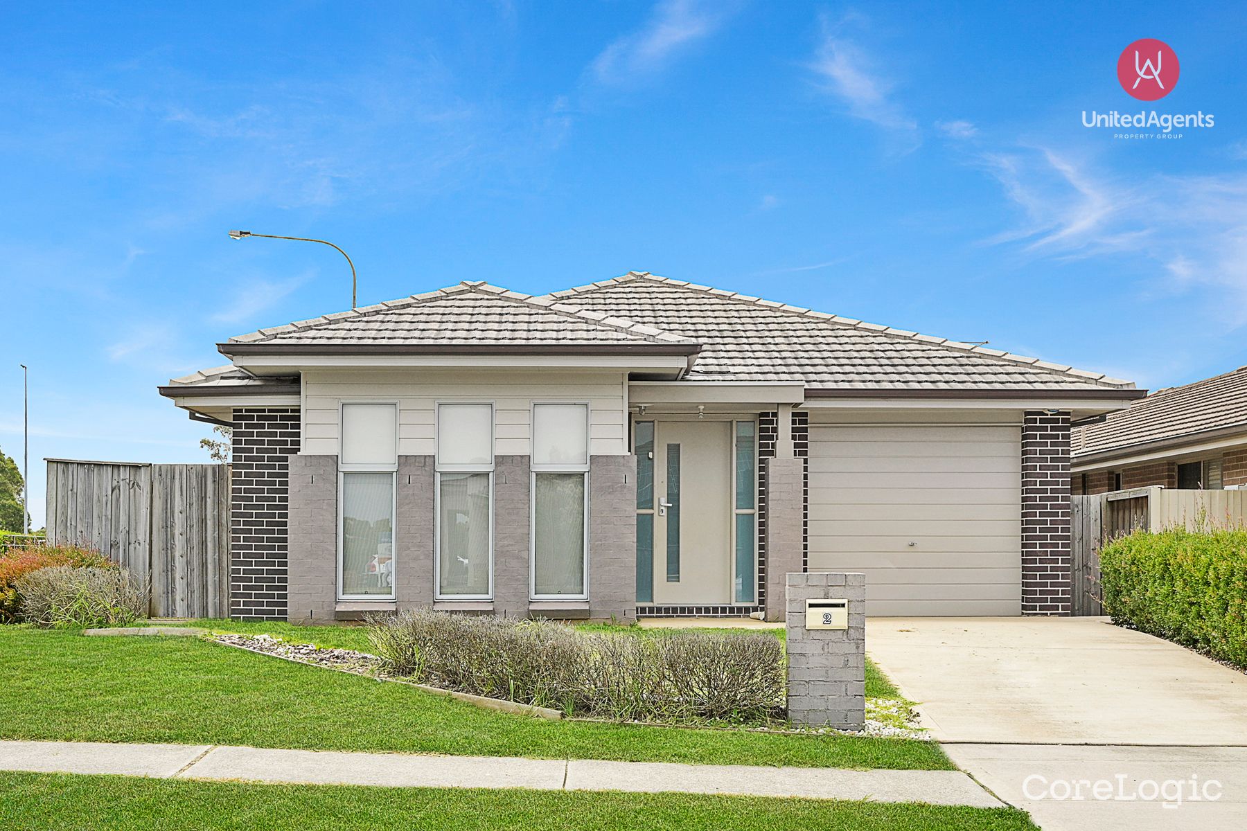 2 William Buckley Dr, Carnes Hill, NSW 2171