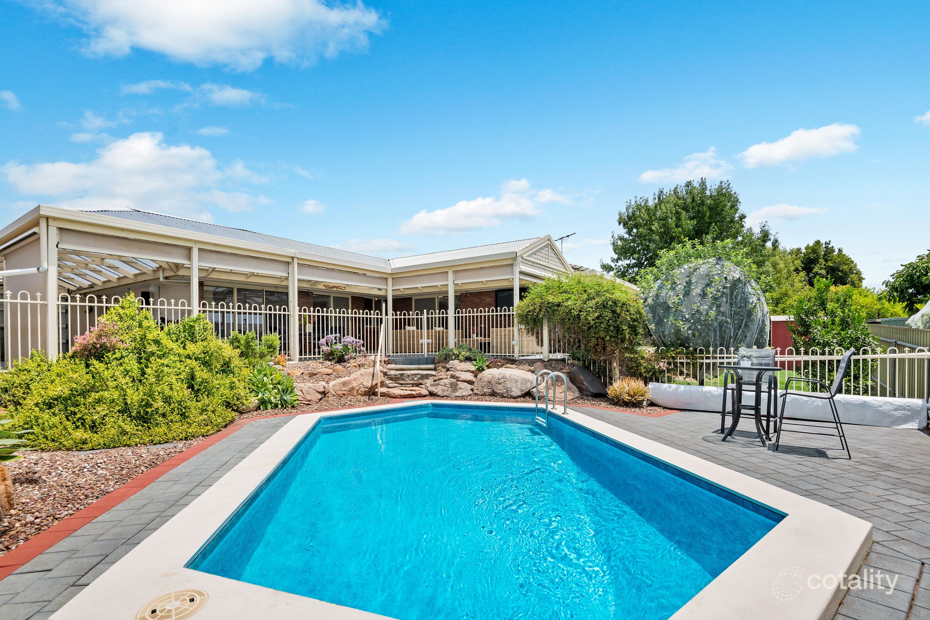 14 New England Dr, Woodcroft, SA 5162