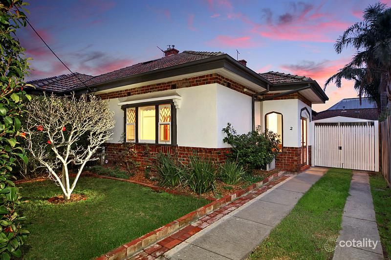 2 Kokaribb Rd, Carnegie, VIC 3163