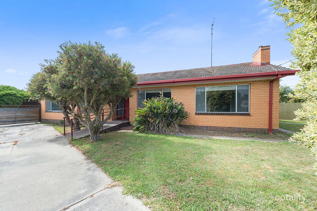 14 Sinclair St, Colac, VIC 3250
