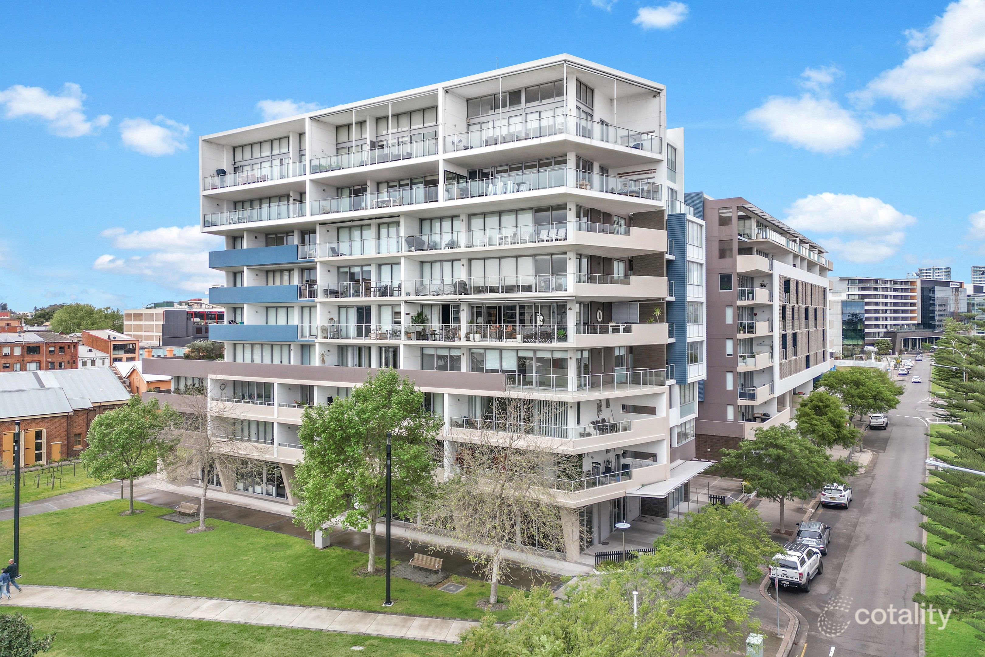 602/2-4 Honeysuckle Dr, Newcastle, NSW 2300