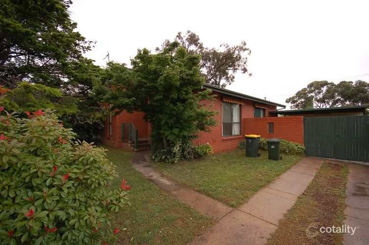 50 Sternberg Cres, Wanniassa, ACT 2903