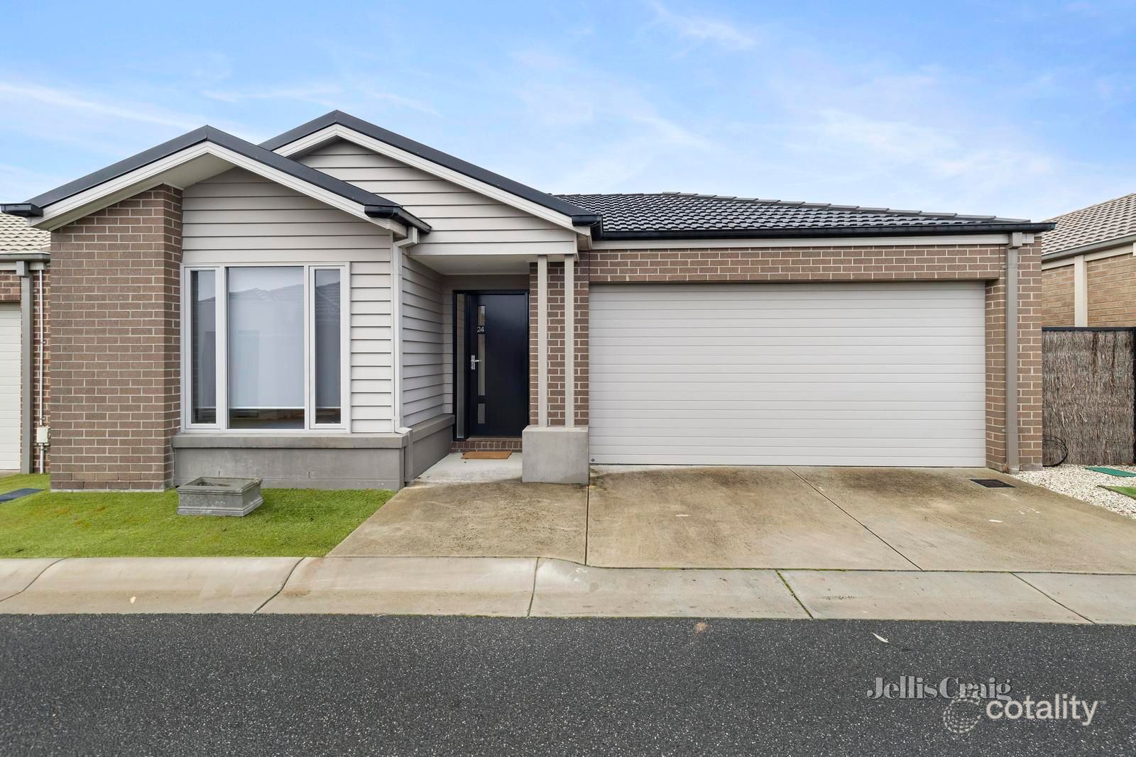 24 Rebellion Pl, Ballarat East, VIC 3350
