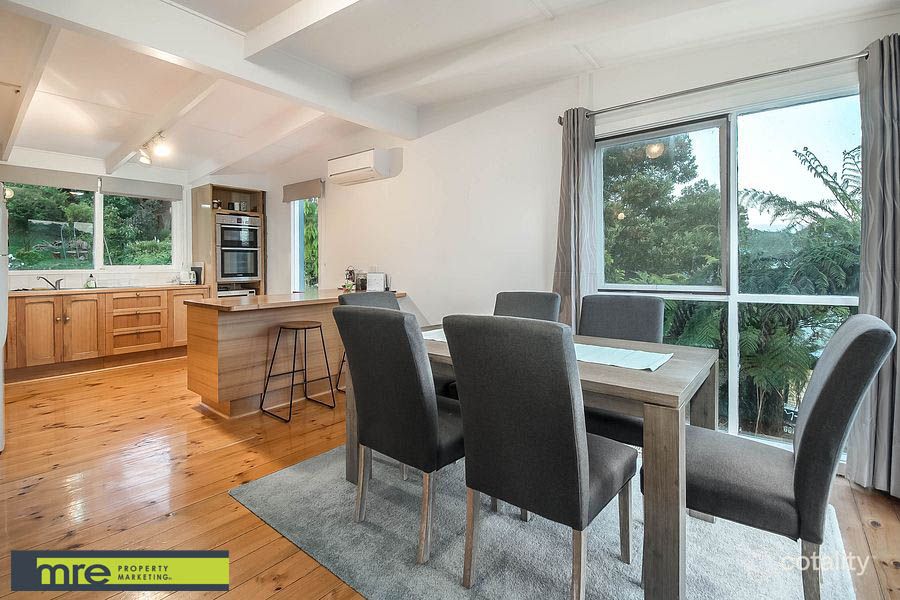 5 Douglas Cres, Monbulk, VIC 3793