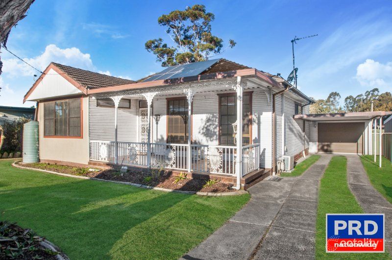 13 Lakelands Dr, Dapto, NSW 2530