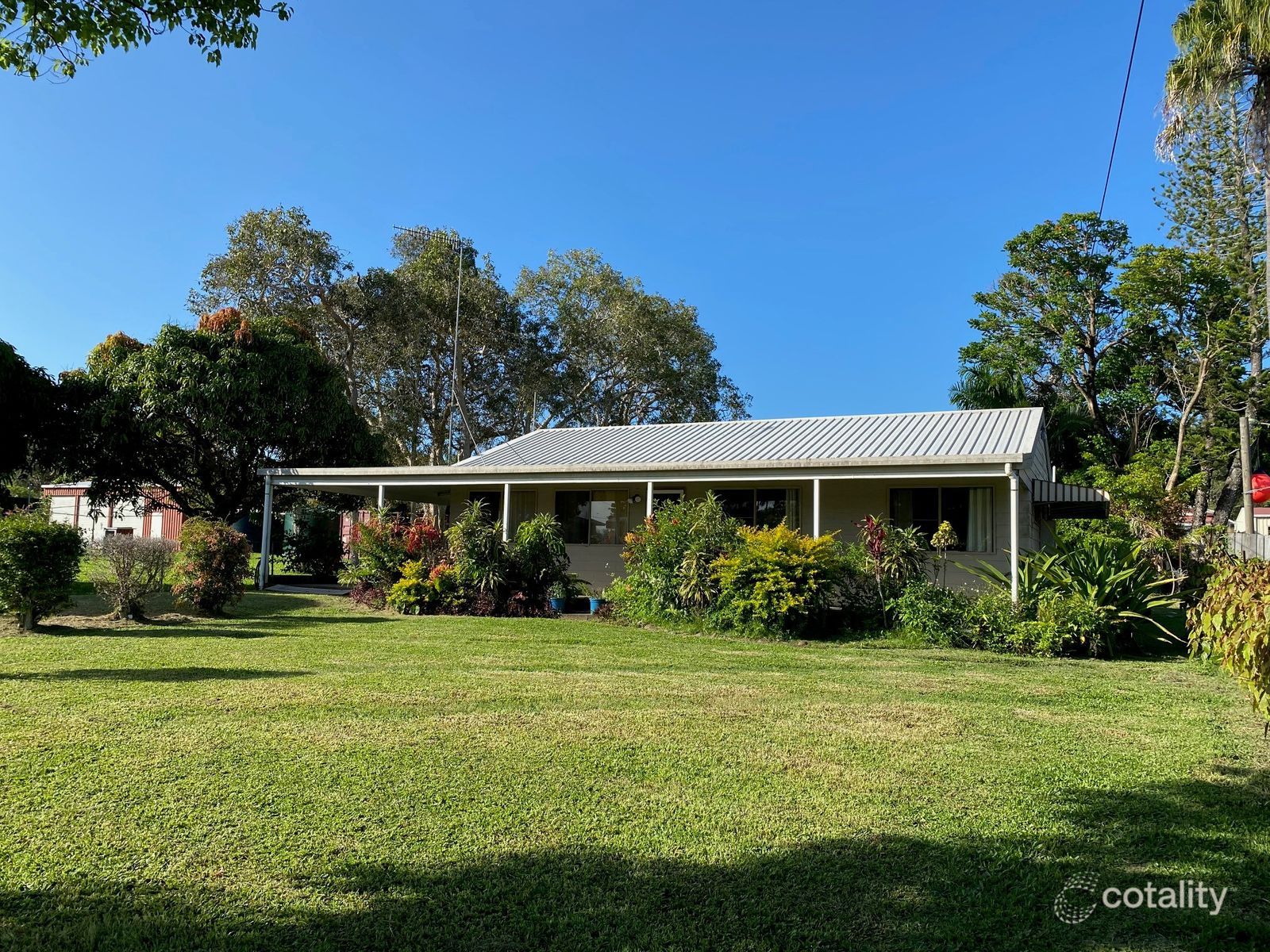 24 Kataryn Ave, Grasstree Beach, QLD 4740