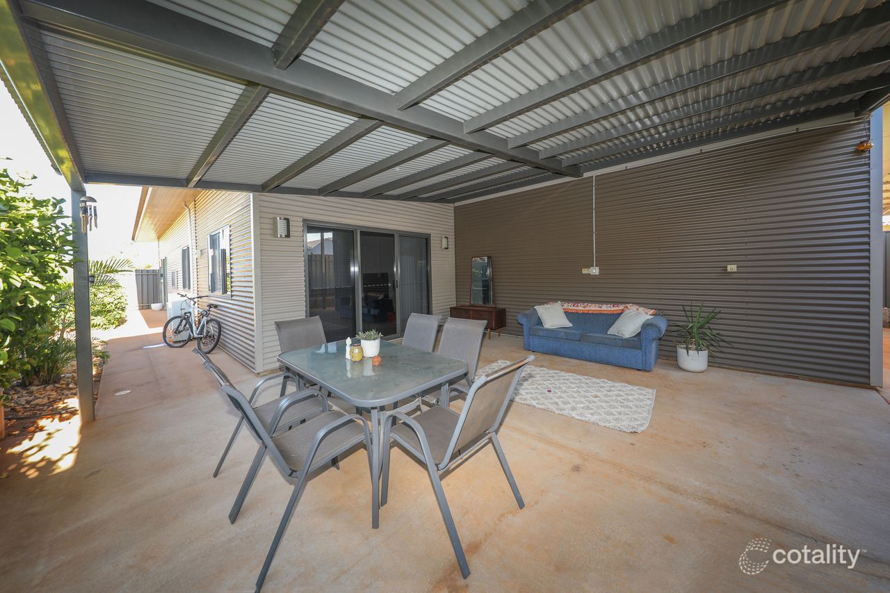 33 Bajamalu Dr, Baynton, WA 6714