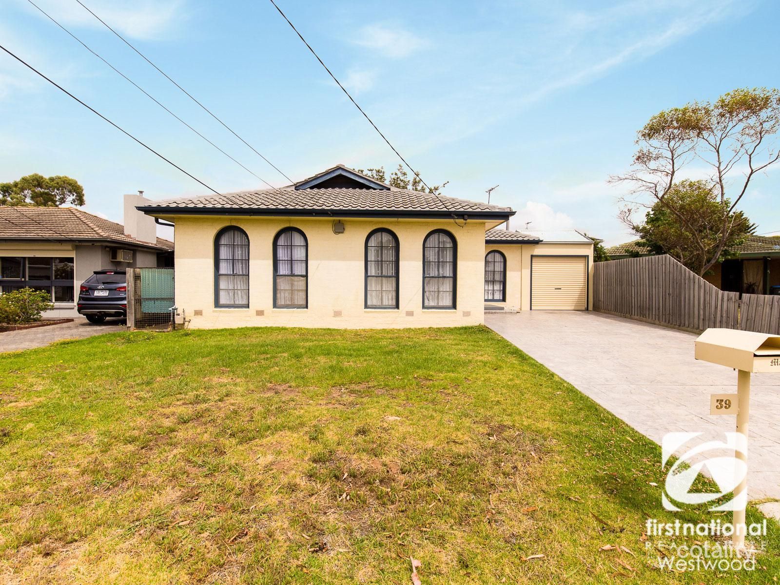 39 Strathmore Cres, Hoppers Crossing, VIC 3029