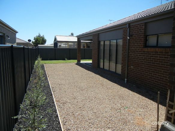 4 Kingbird Ave, Tarneit, VIC 3029