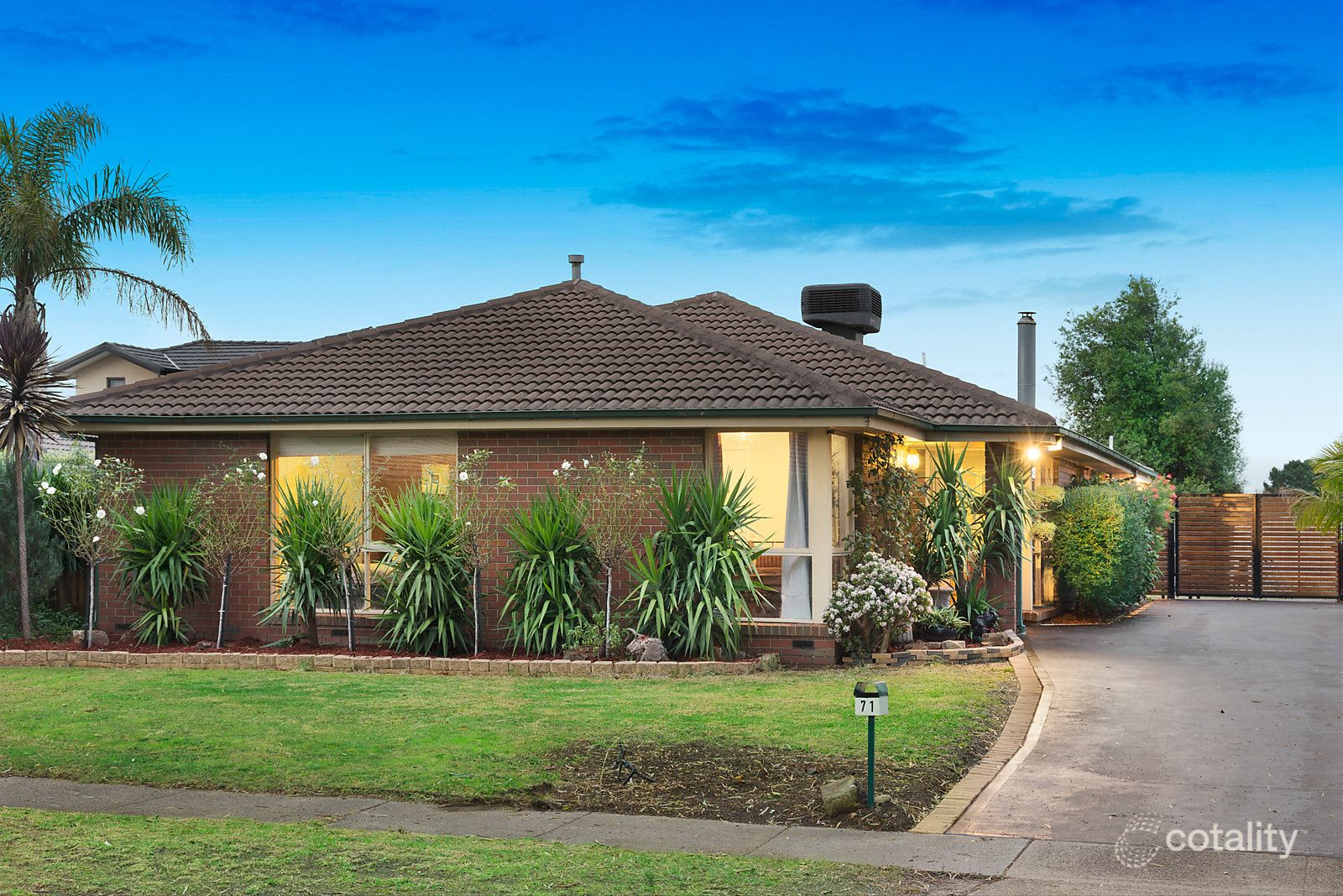71 Kellbourne Dr, Rowville, VIC 3178