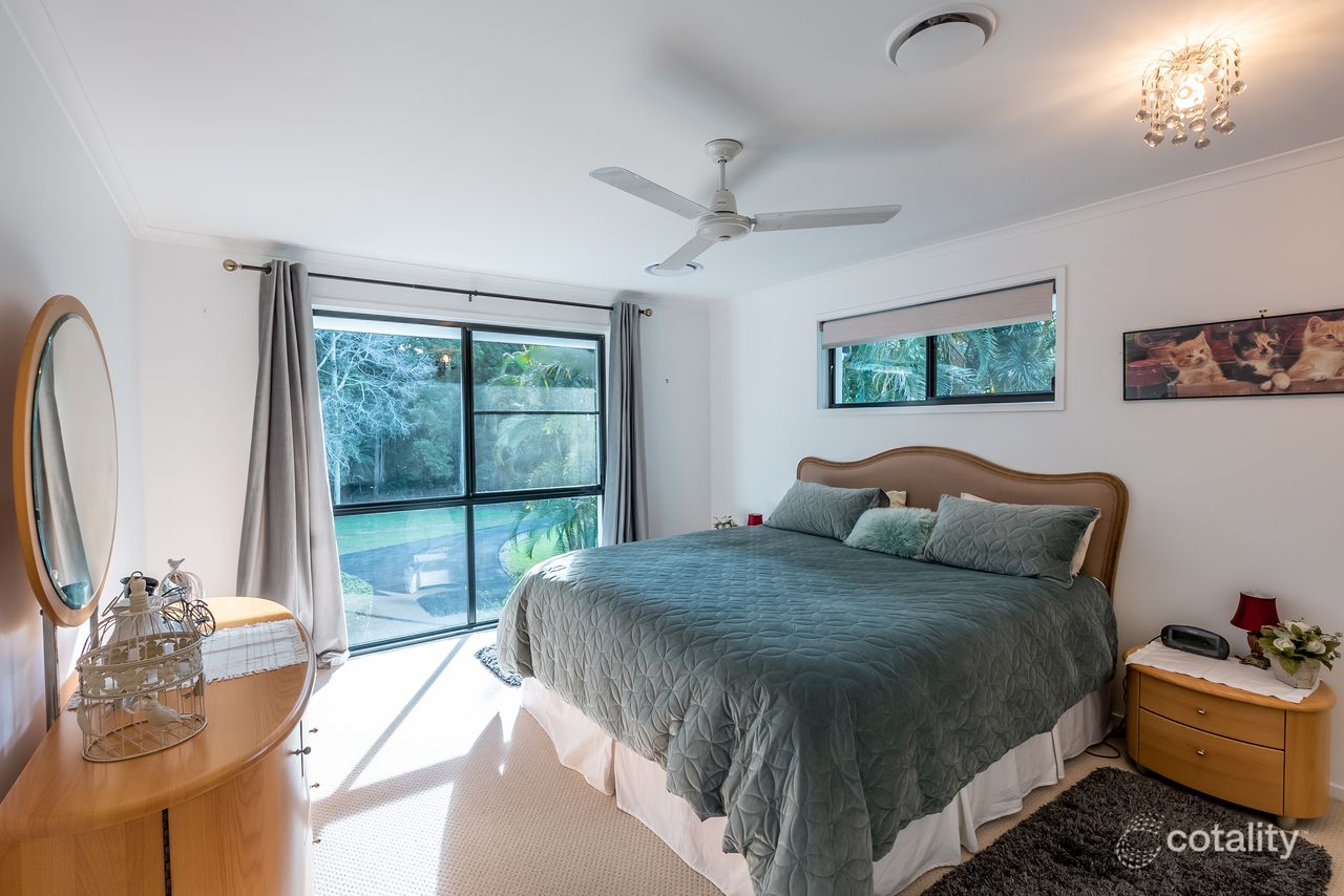 6 Sawreys Rd, Forest Glen, QLD 4556