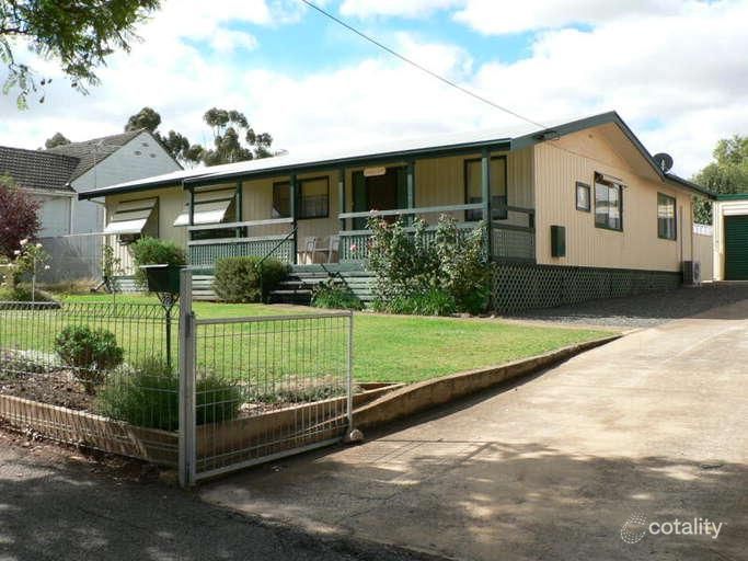 28 Gilbert St, Hamley Bridge, SA 5401