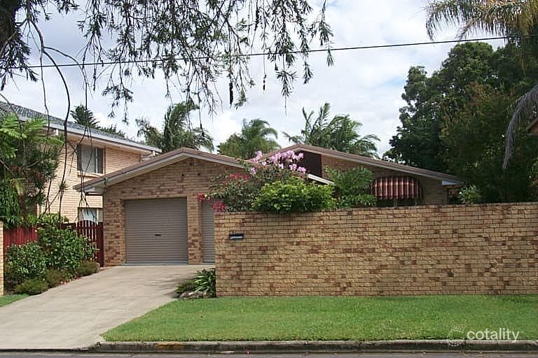 15 Clare St, Southport, QLD 4215