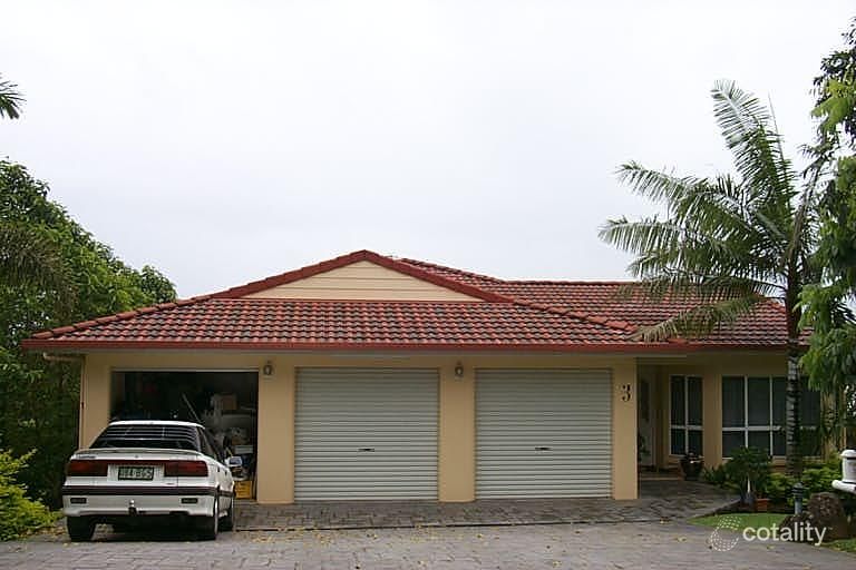 3 Leoni Cl, Mooroobool, QLD 4870