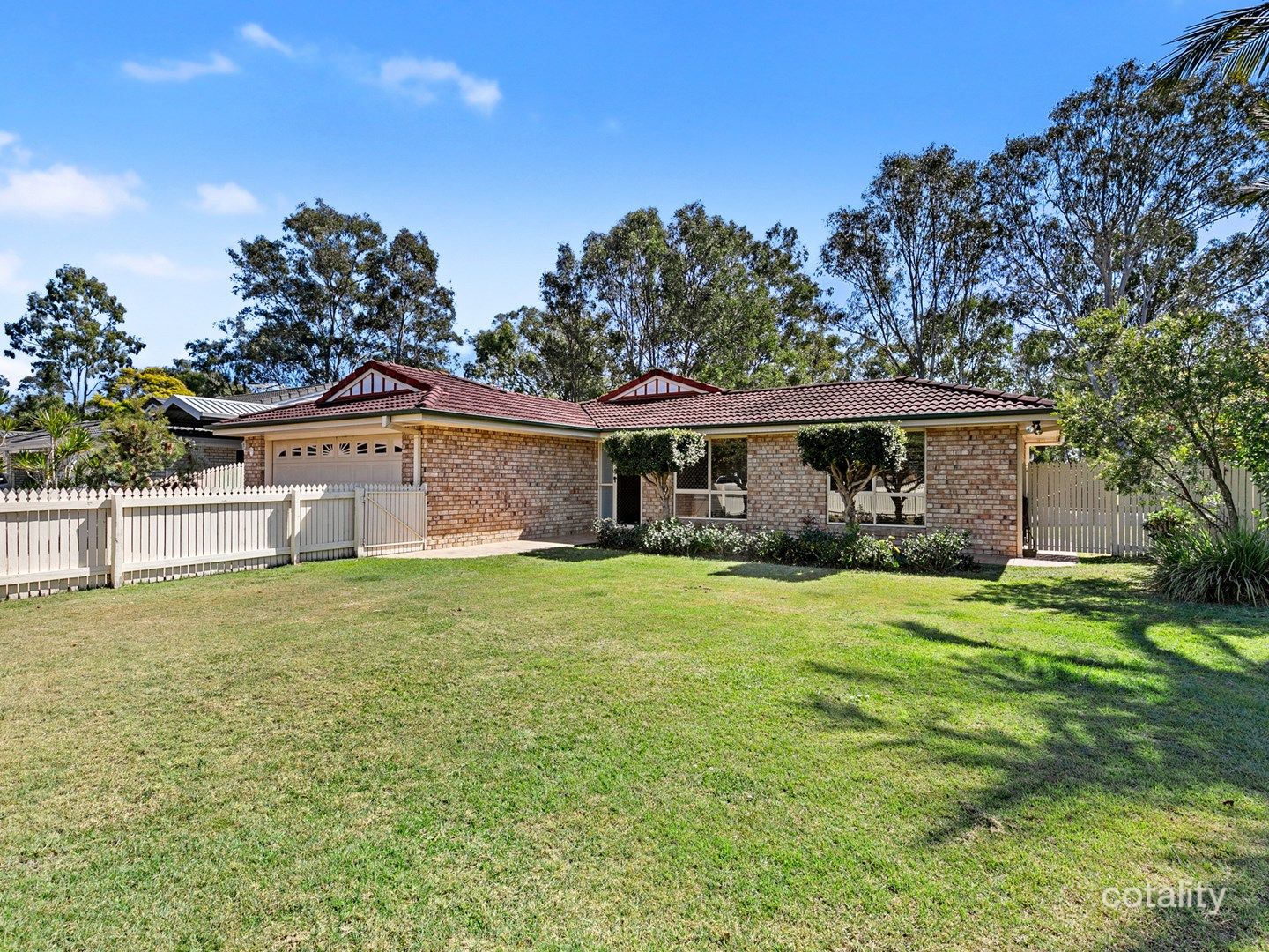 15 Suellen Cl, Belmont, QLD 4153