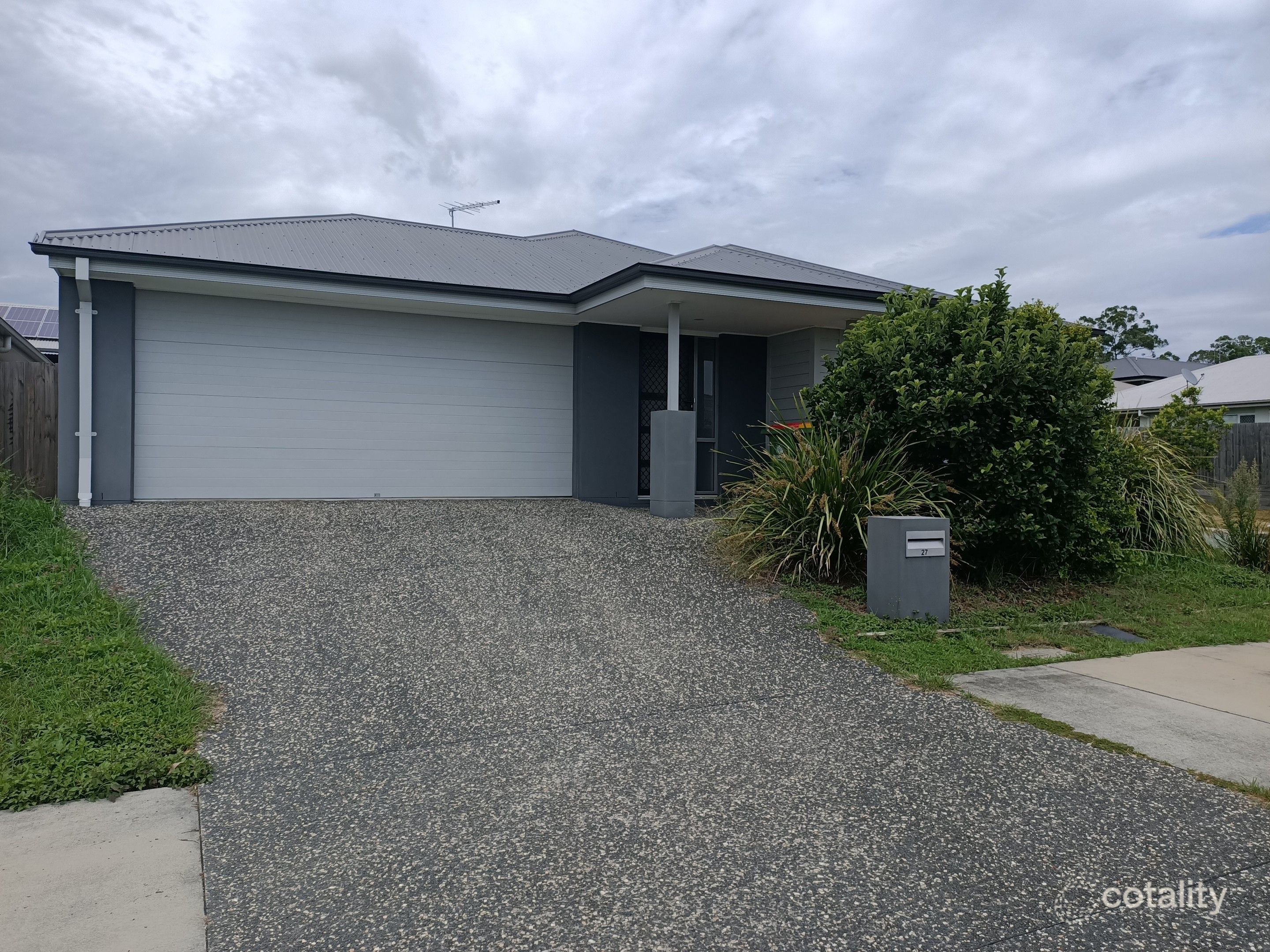 27 Mount Mee St, Park Ridge, QLD 4125