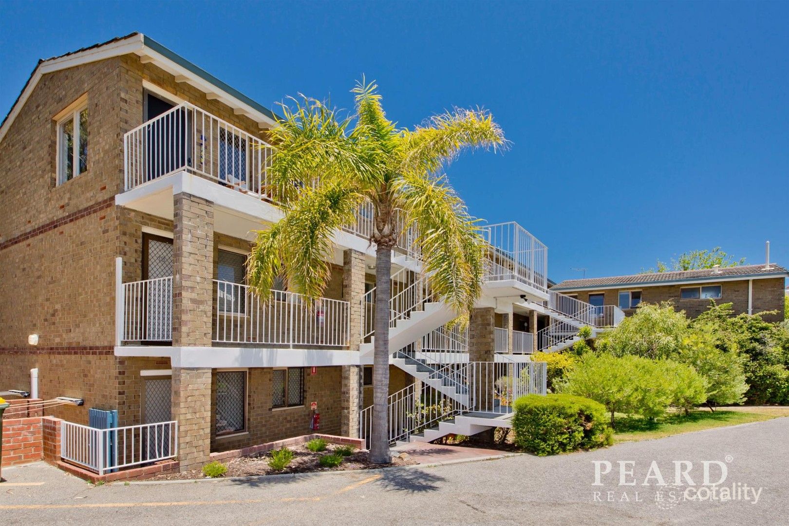 16/4 Sackville Tce, Scarborough, WA 6019