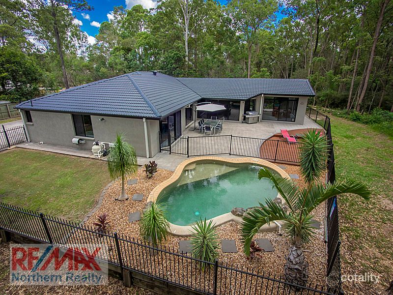 11 Fred Campbell Dr, Albany Creek, QLD 4035