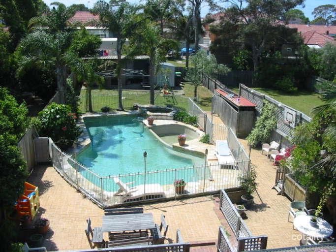 12 De Chair Rd, Narraweena, NSW 2099