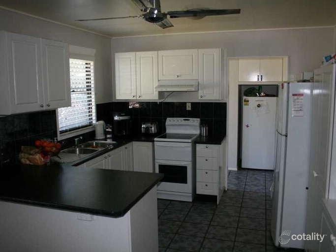 207 Whitehill Rd, Raceview, QLD 4305