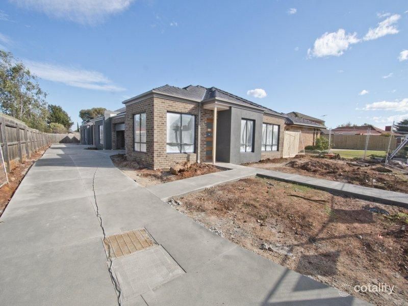 1/62 James Cook Dr, Melton West, VIC 3337