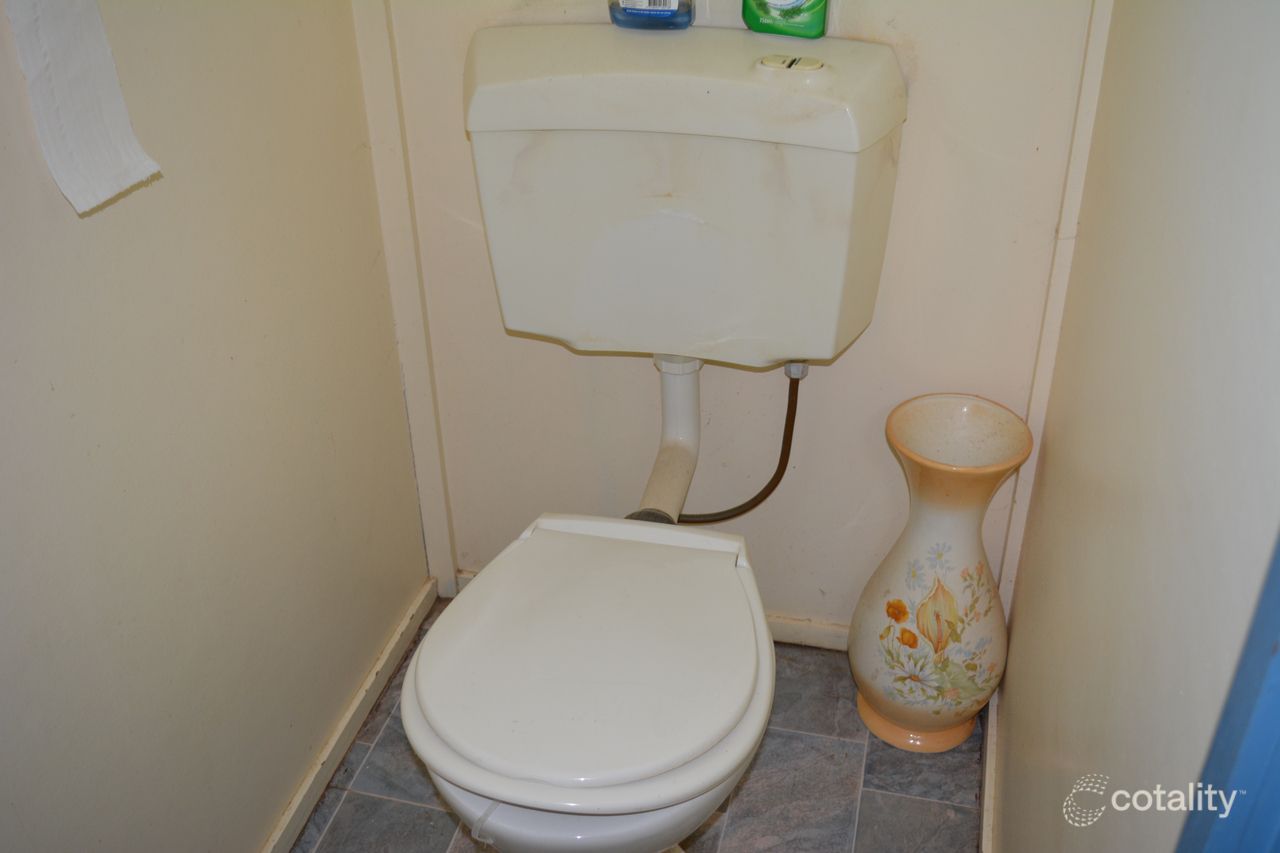 28 Arthur St, Tambo, QLD 4478