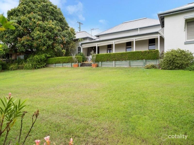 240 Agnes St, The Range, QLD 4700
