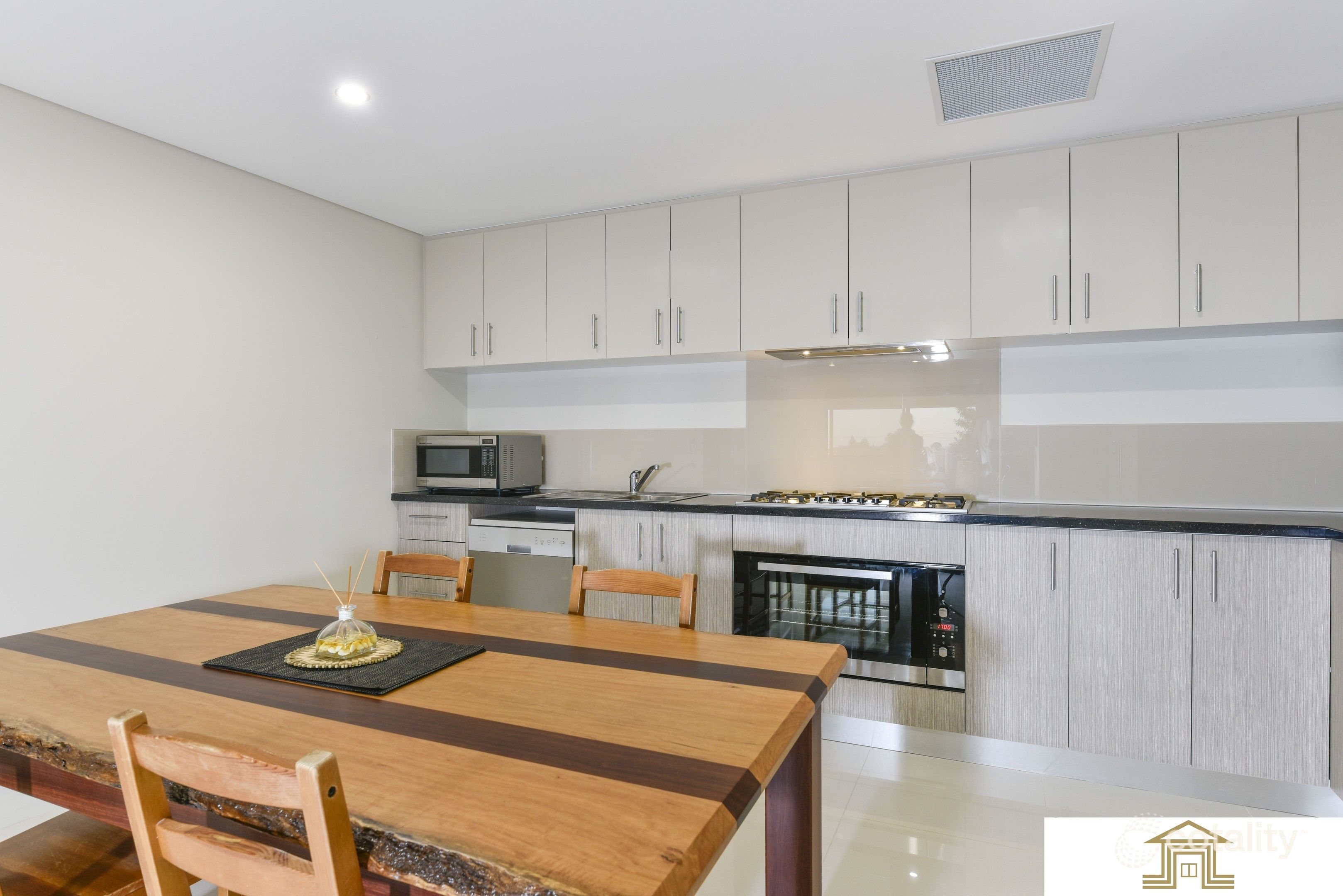 6/17 Stroughton Rd, Westminster, WA 6061