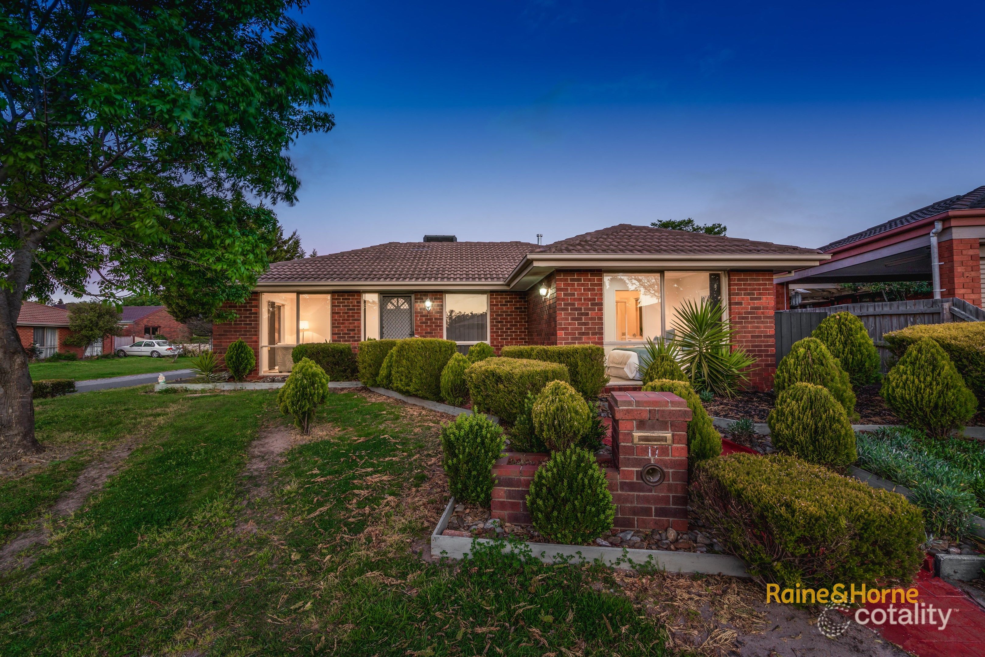 17 Bunerong Ct, Narre Warren South, VIC 3805