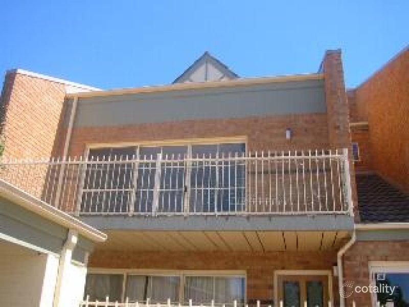 20/42 Jerrabomberra Ave, Narrabundah, ACT 2604