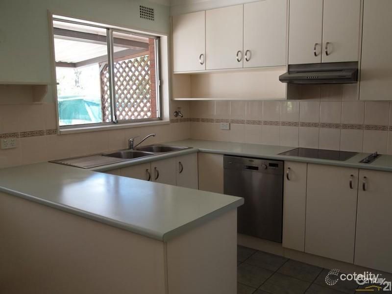 33 Murrills Cres, Baulkham Hills, NSW 2153