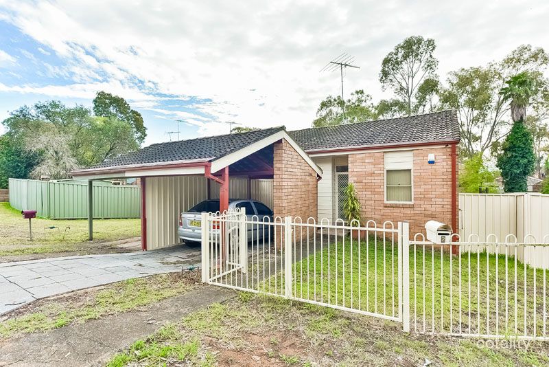 2 Polwarth Cl, Bradbury, NSW 2560
