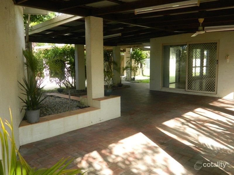 13 Vigilant Cl, Bentley Park, QLD 4869