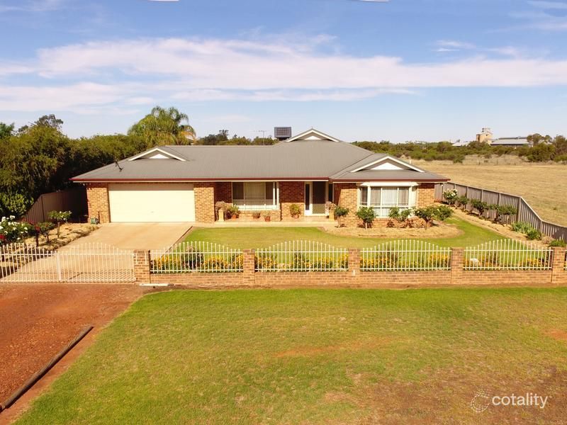 24 Myall Park Rd, Yenda, NSW 2681