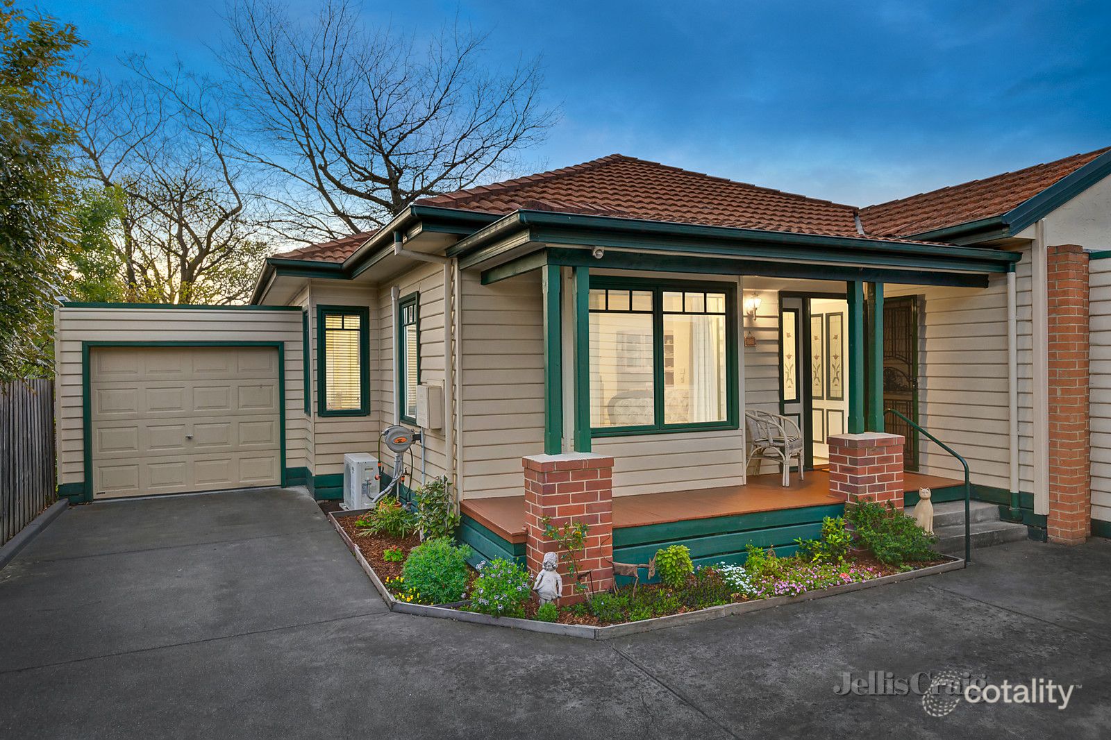 2/33 Young St, Oakleigh, VIC 3166