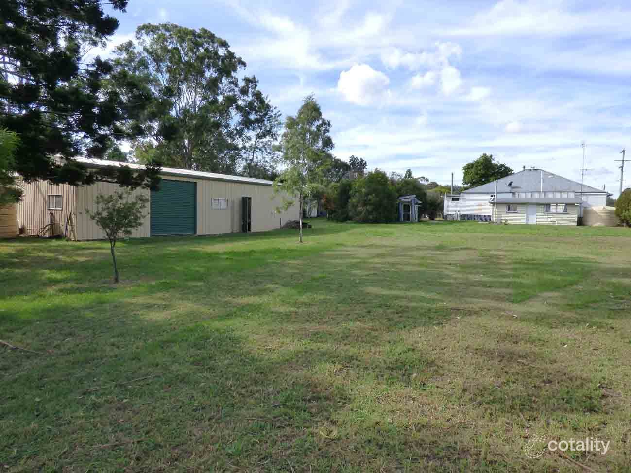 23 Esk St, Crows Nest, QLD 4355