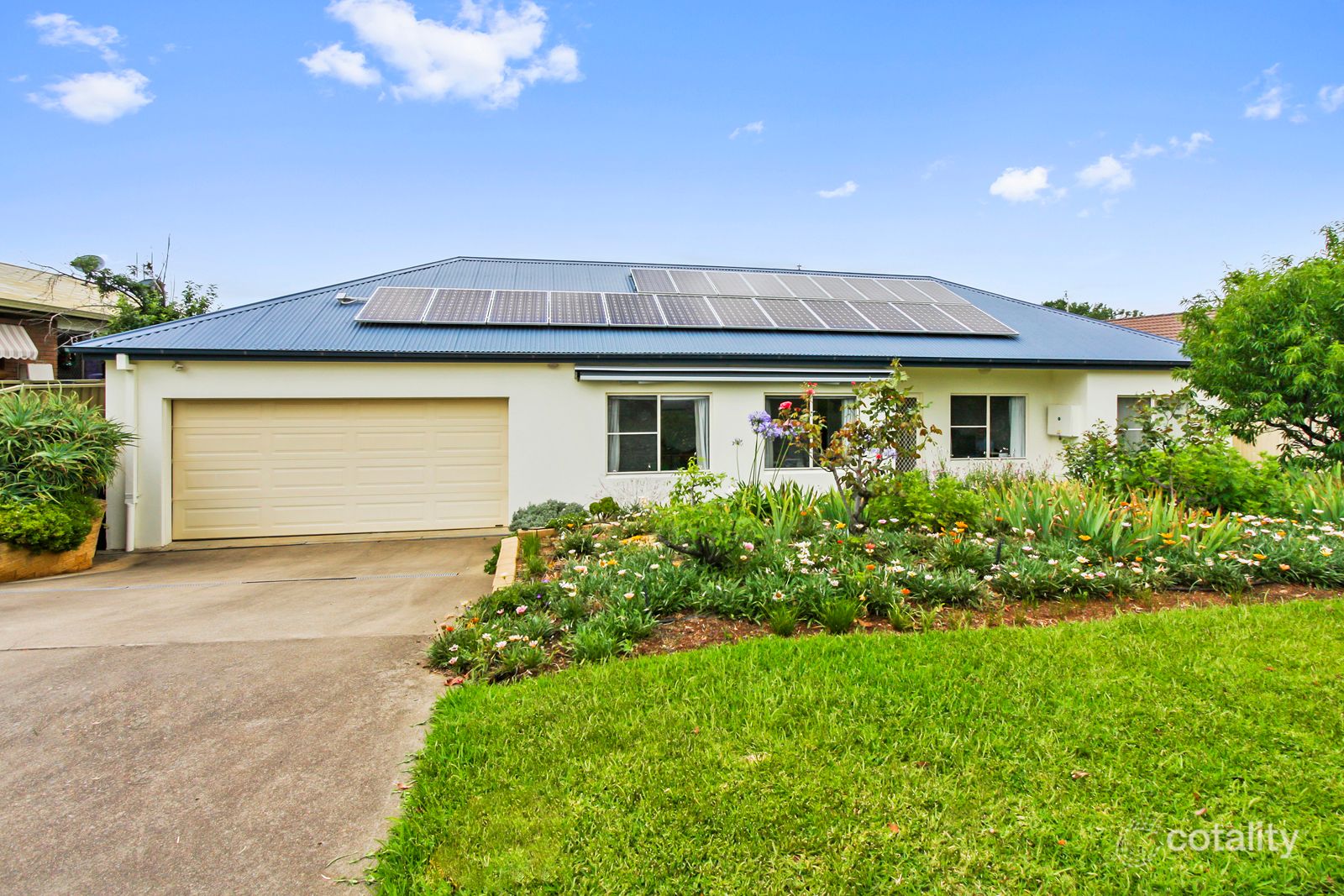 10 Cowper Cl, North Tamworth, NSW 2340