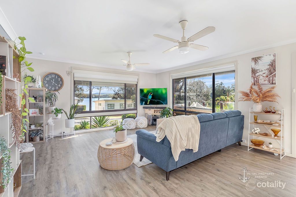 12 Lachlan Cres, St Georges Basin, NSW 2540