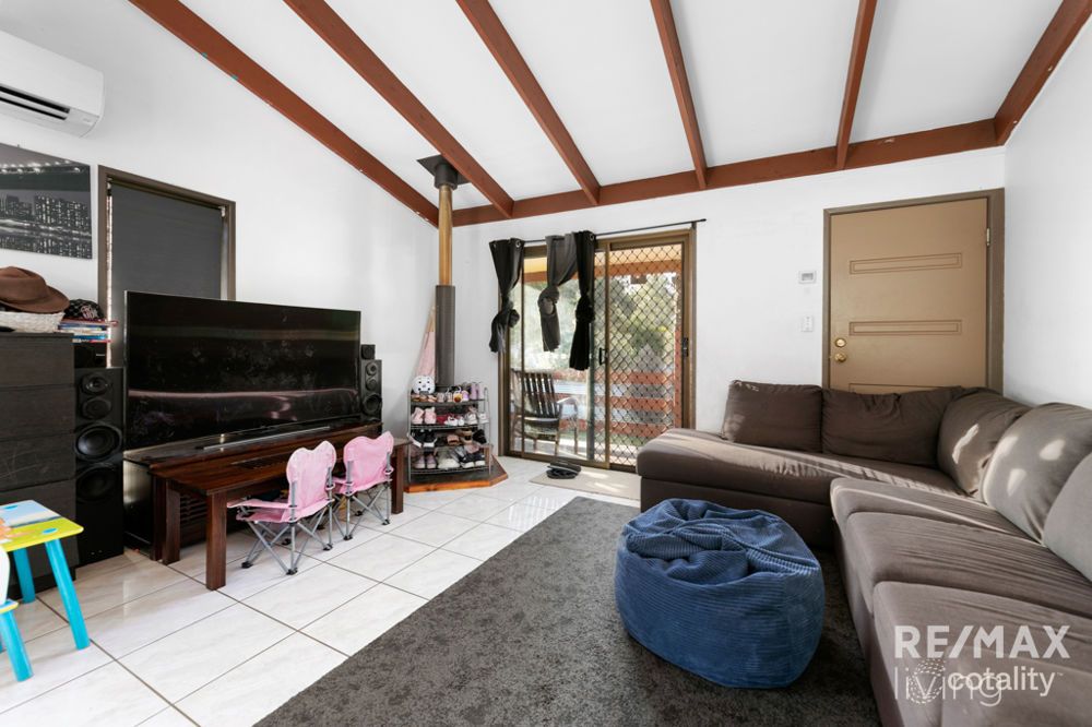 11 Daybell St, Woodford, QLD 4514
