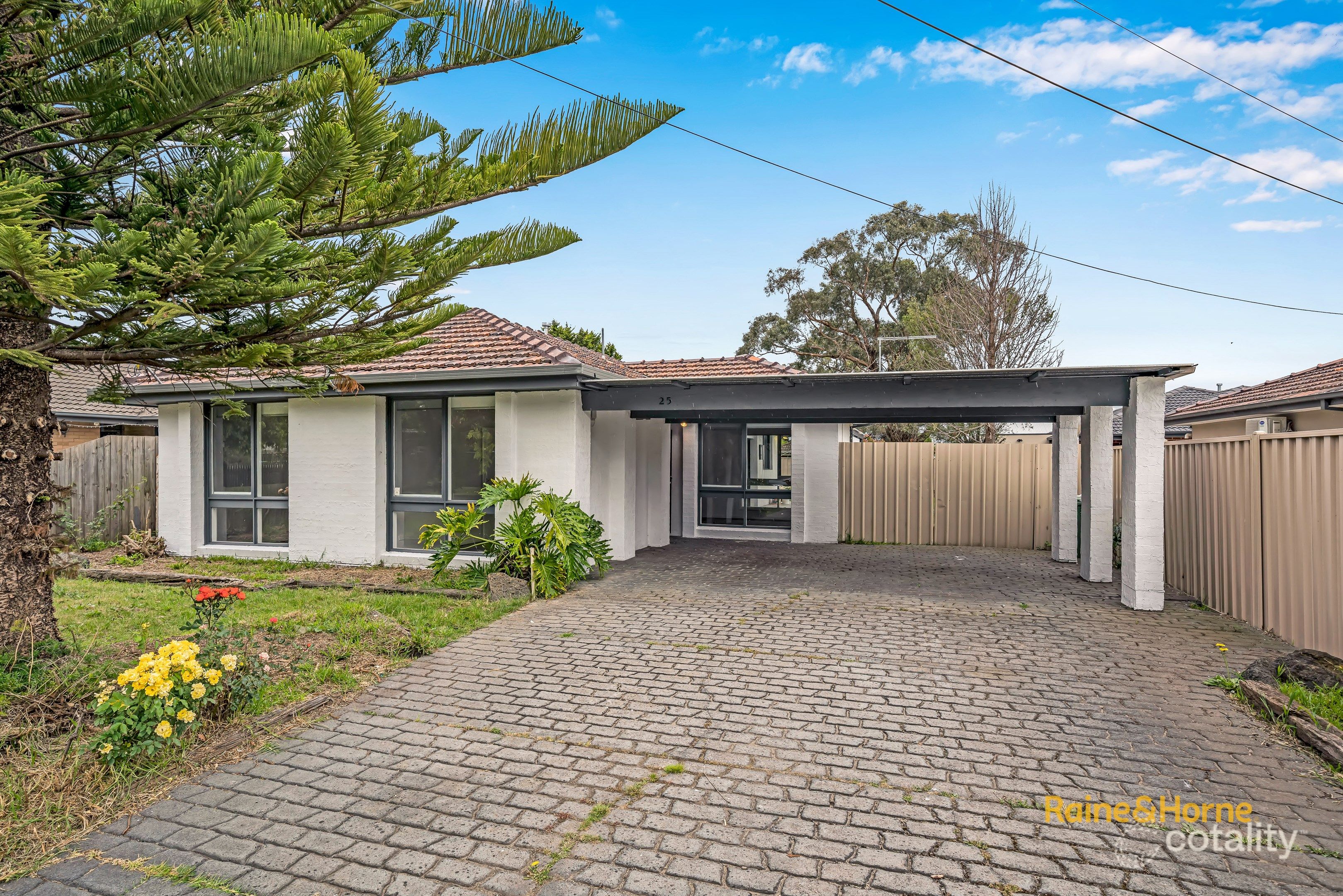 25 Lorna St, Cranbourne, VIC 3977