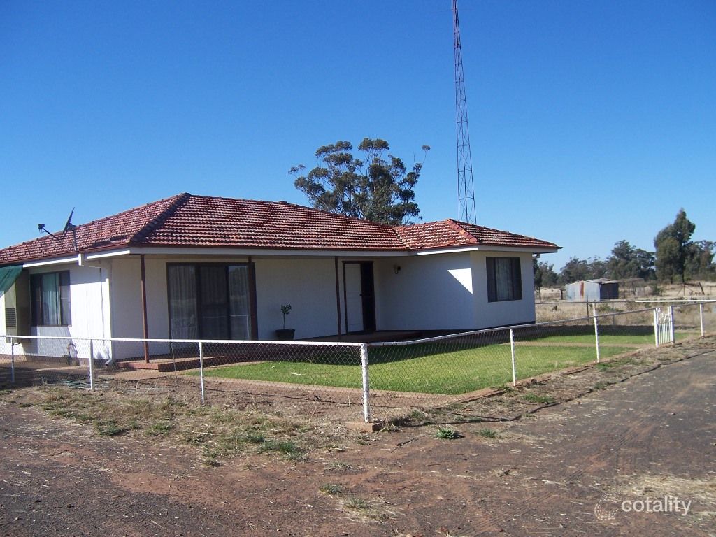 17 Mugga Rd, Wyalong, NSW 2671