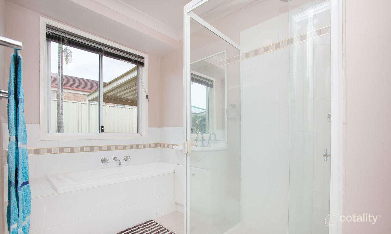 12 Parkside Cres, Thornton, NSW 2322