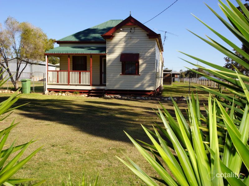 3 Taylor St, Oakey, QLD 4401