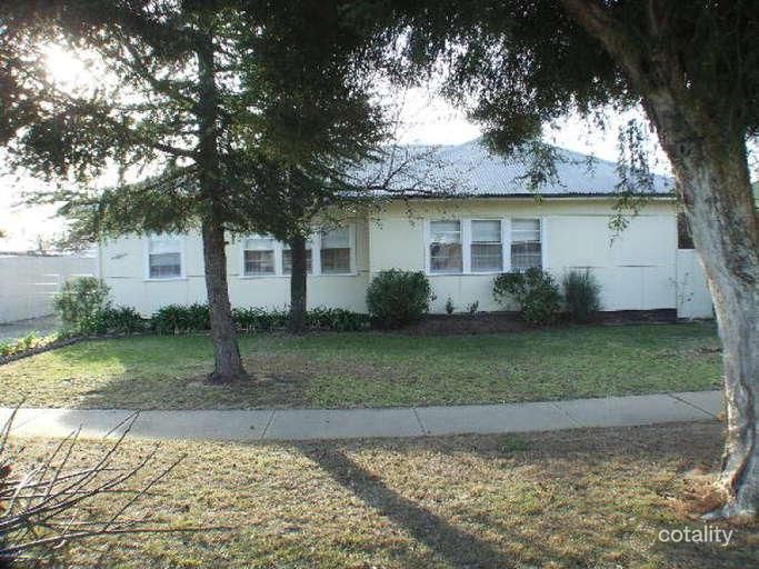 91 Russell St, Deniliquin, NSW 2710