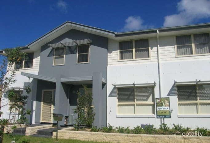 2/30 Seashell Ave, Coomera, QLD 4209