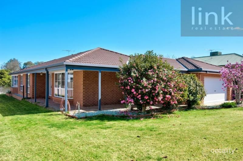 73 Southern View Dr, West Albury, NSW 2640